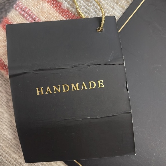 Lacourte hand made blanket - Picture 11 of 12